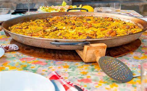 Factores clave para un arroz suelto en la paella