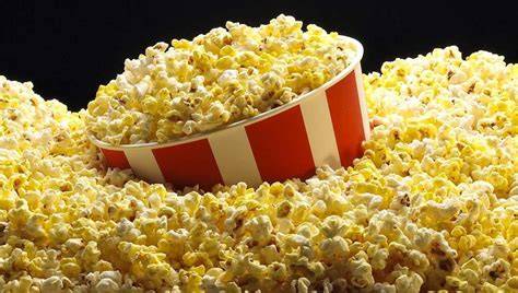 Palomitas de maíz en un cine