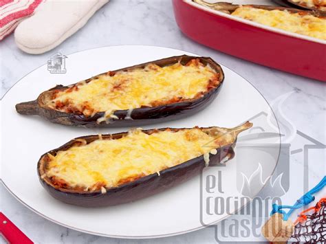 Berenjenas rellenas de atún gratinadas y listas para servir