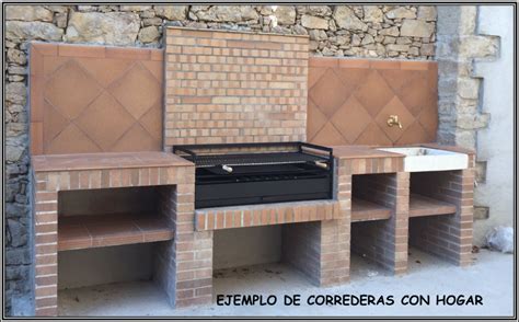 Herramientas para la limpieza de barbacoas de obra