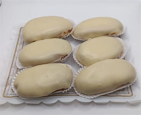 Carbayones glaseados sobre una bandeja