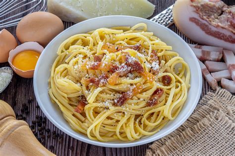 Ingredientes de la auténtica salsa carbonara