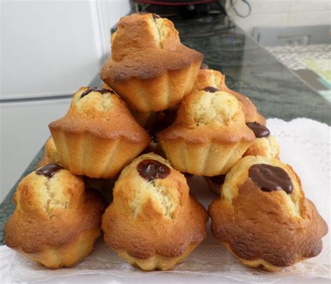 Magdalenas rellenas antes de hornear