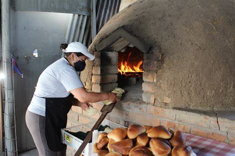 Panadería tradicional con horno de leña
