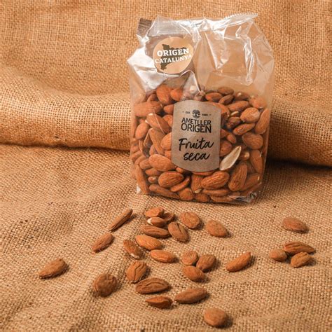 Variedad de productos con almendra Ametller Origen