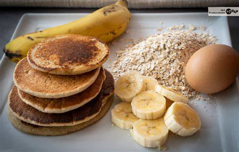 Ingredientes para tortitas de plátano y avena