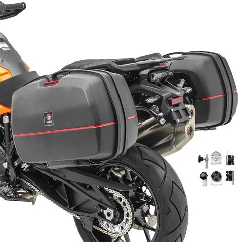 Imagen de un baúl de moto Bagtecs montado en una motocicleta