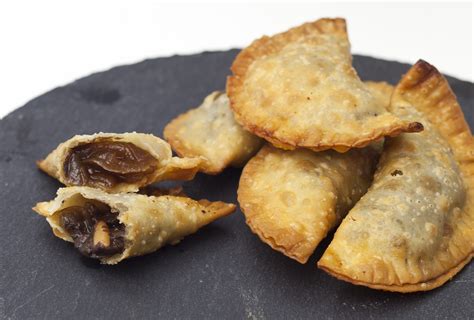 Empanadillas de morcilla antes de hornear