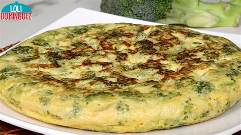 Tortilla de brócoli con queso y cebolla