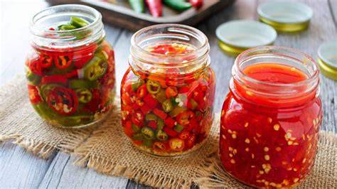 Ingredientes frescos para encurtir pimientos