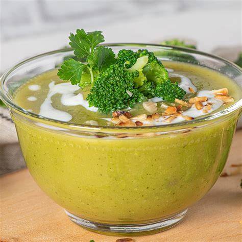 Crema de brócoli con almendras