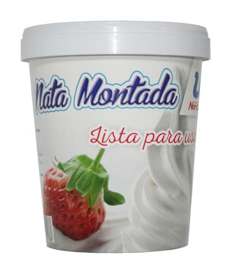 plato decorado con nata montada de alta calidad