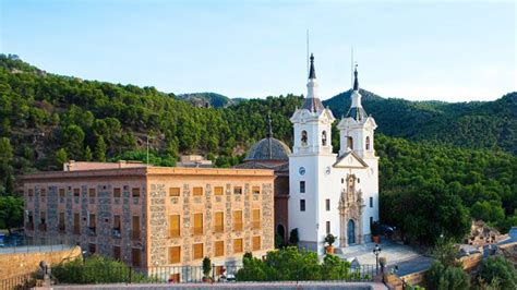 Santuario de la Fuensanta y vista panorámica de Murcia