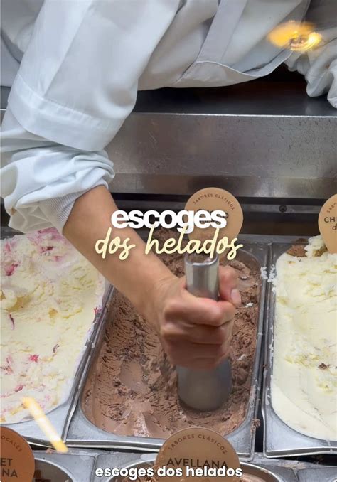 Helado Stone Glazé siendo preparado sobre una piedra fría con varios toppings