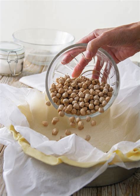 Hojaldre horneándose con garbanzos