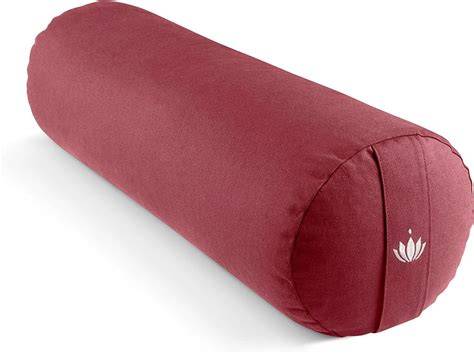 Diagrama simple mostrando cómo lavar la funda de un bolster de yoga