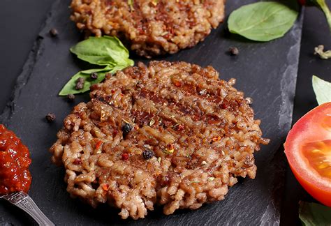 Tortitas de arroz y carne molida