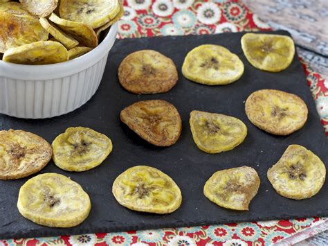Chips de plátano macho al horno