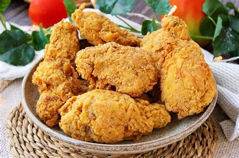 Especias y hierbas utilizadas en la receta de pollo frito