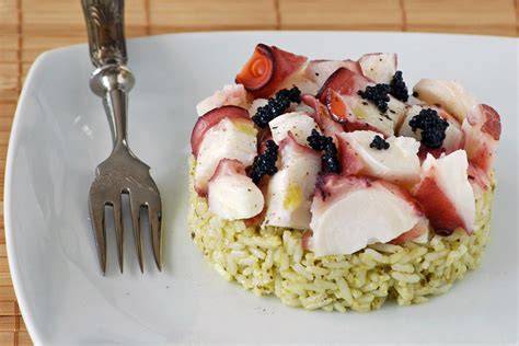 Ensalada de arroz con pulpo y pesto
