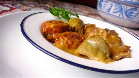 Cocido tradicional con alcachofas y huevos tontos