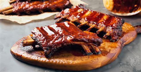 Costillas cocidas y glaseadas en el horno