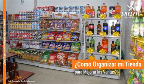 Interior de la tienda La Marea con productos frescos y dulces