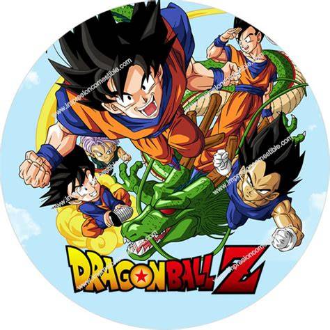 Detalle de la personalización de una oblea de Dragon Ball con el nombre del niño