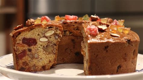 Torta de guirlache con frutos secos
