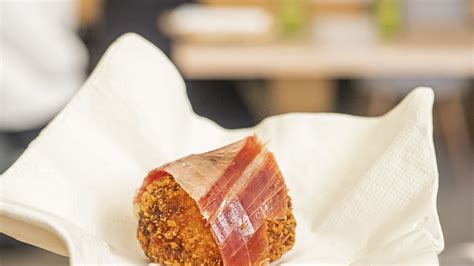 Croqueta de jamón Joselito del restaurante Cañitas Maite