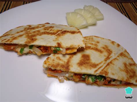 Gringa mexicana con carne al pastor