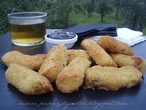 Plato de croquetas de chipirones con alioli