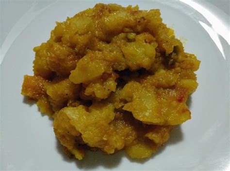 Ingredientes frescos para la fritada de calabaza