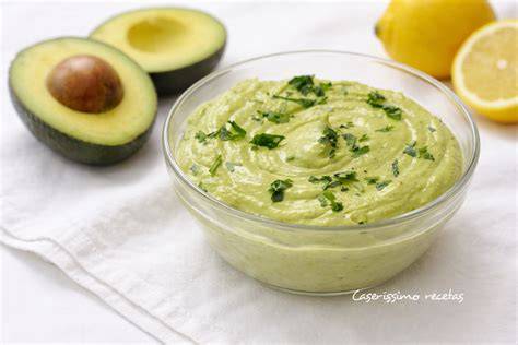 Ingredientes para la mayonesa de aguacate