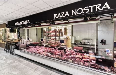 Interior de la carnicería Raza Nostra en el Mercado de Chamartín