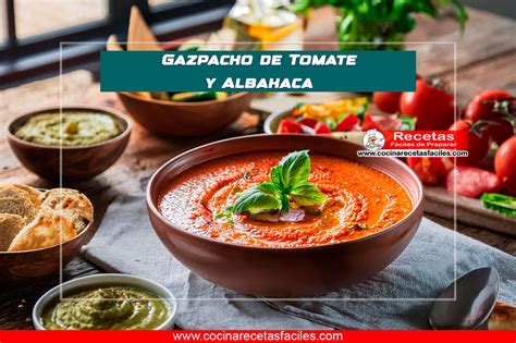 Gazpacho de tomate y albahaca listo para servir