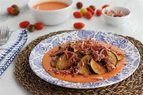 Berenjenas fritas con salmorejo