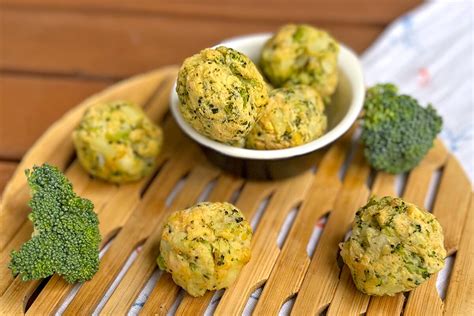 Bolitas de pollo y arroz para bebés de 6 a 9 meses