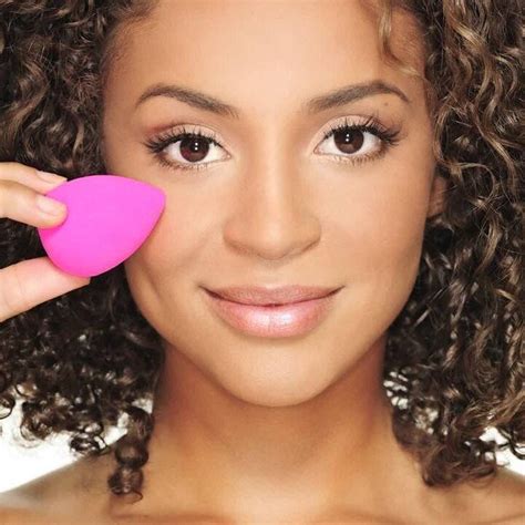 Beauty Blender limpia y sucia