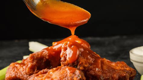 Ingredientes para la salsa picante de alitas