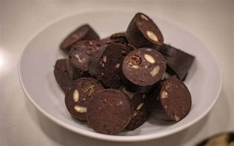 Morcilla dulce canaria con almendras y pasas