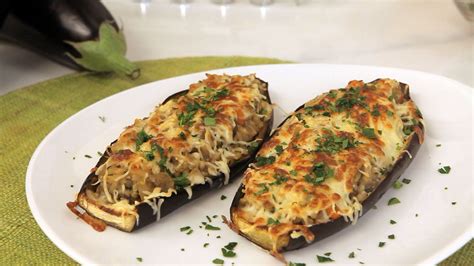 Berenjenas libanesas rellenas con arroz y hierbas