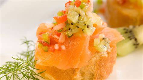 Ingredientes para montadito de salmón ahumado