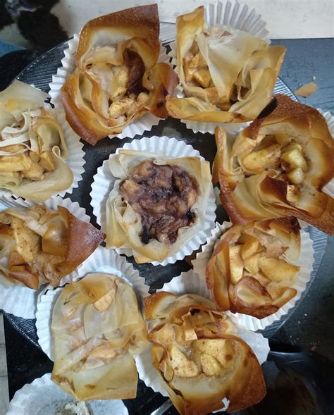 moldes para muffins con masa filo horneada