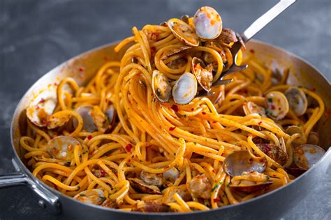 Ingredientes para espaguetis con almejas y nduja