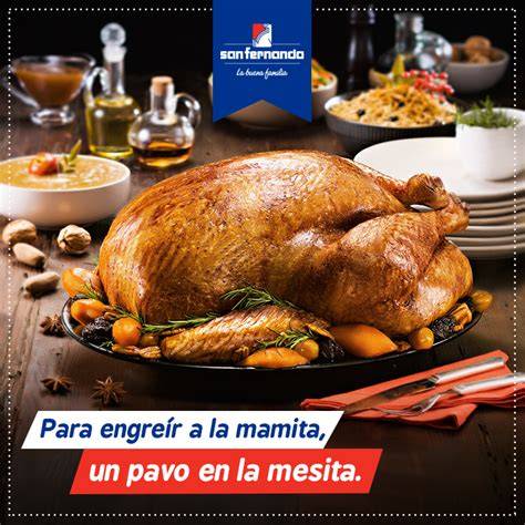 Persona canjeando un vale de pavo en una tienda