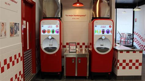 Máquina Coca-Cola Freestyle con variedad de bebidas