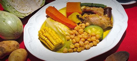 Plato de Puchero Canario servido en dos vuelcos