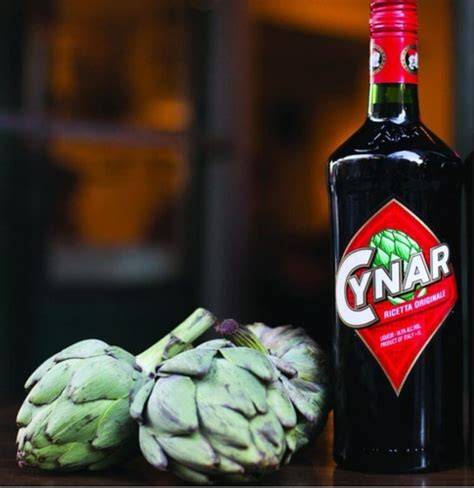 Ingredientes principales del Cynar: alcachofas y hierbas
