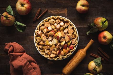 Proceso de horneado de tarta de manzana